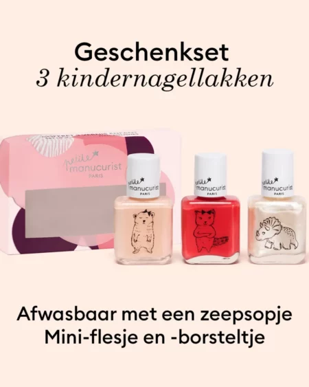 Trio Petite Manucurist