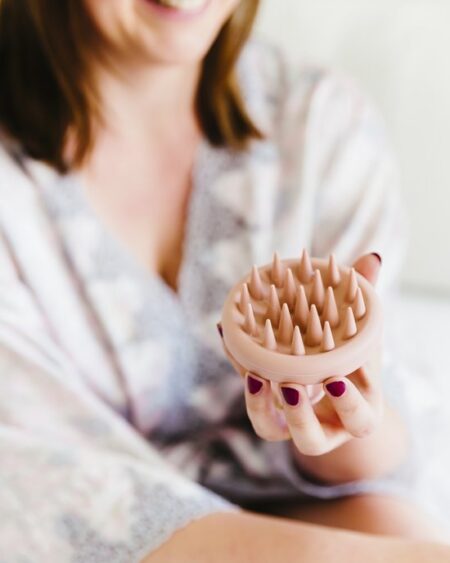 Soft Exfoliating Scalp Massage Brush